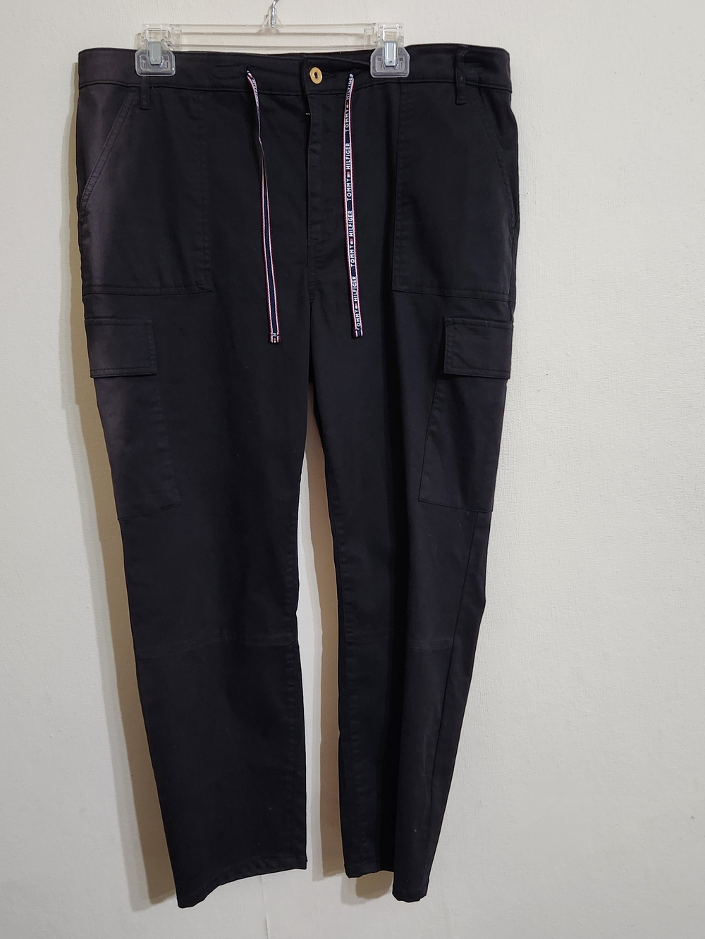 Tommy Hilfiger Black Straight-Leg Cargo Pants with Branded Drawstring